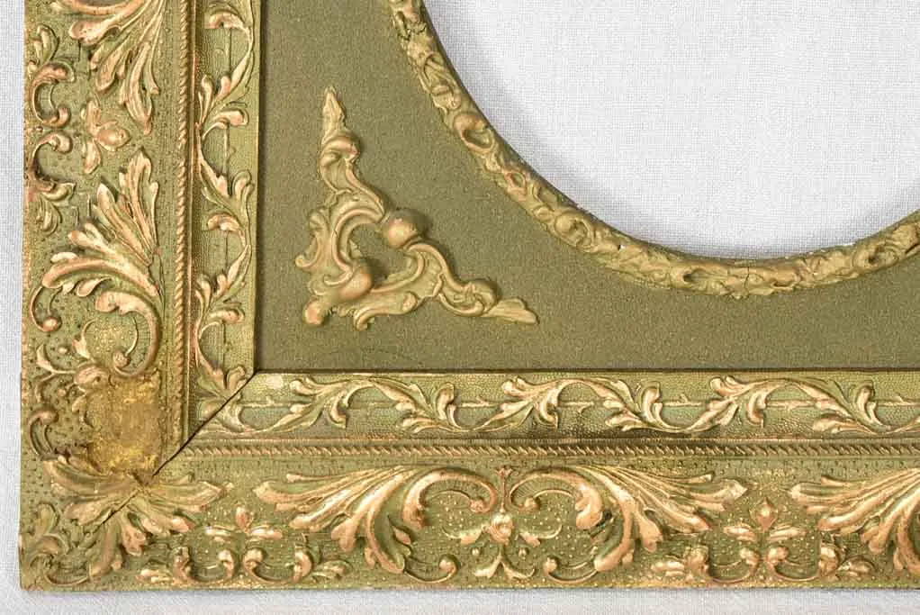Pair of Napoleon III portrait frames sage green and gold - oval 11" x 15" display
